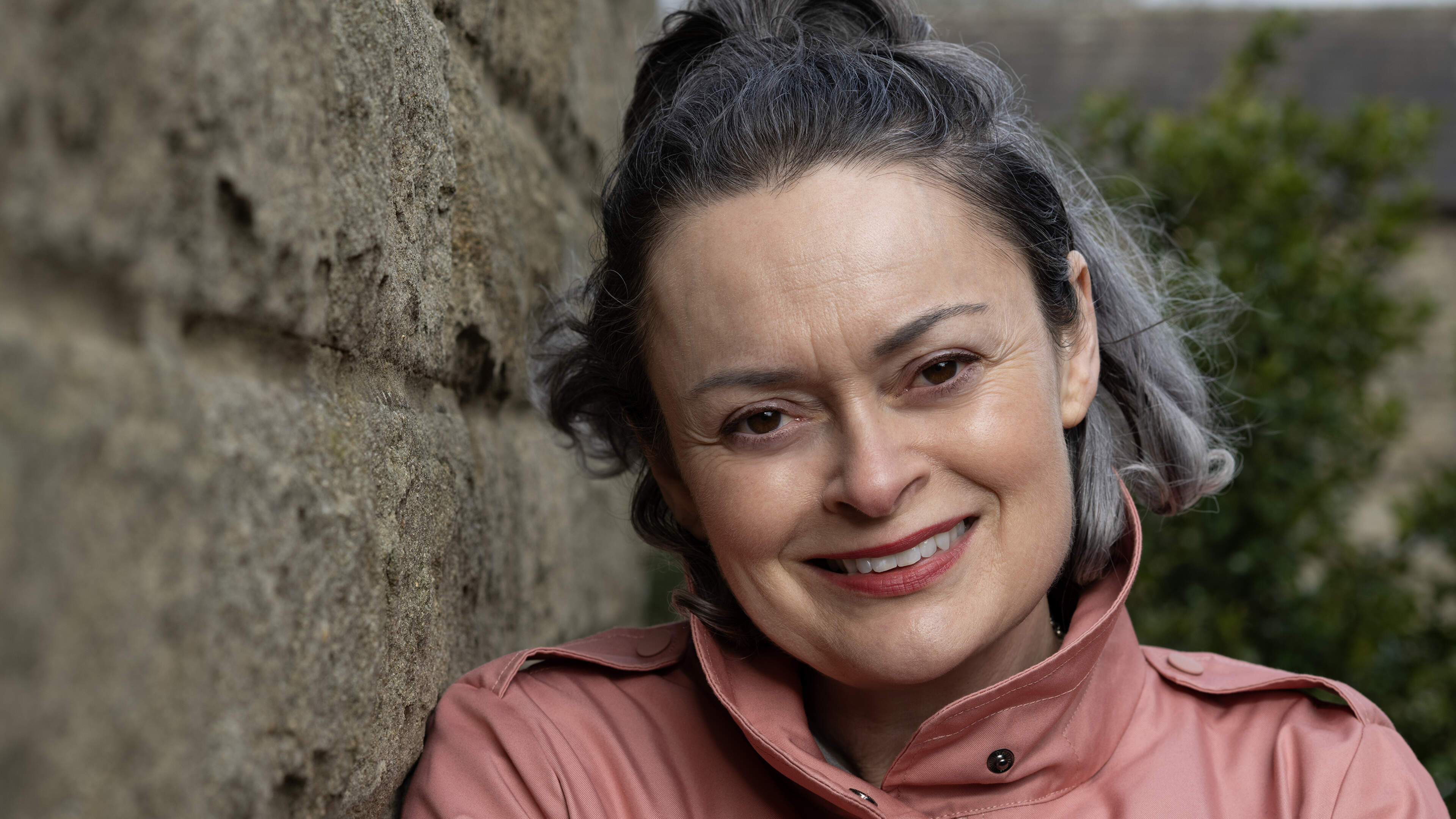 Jess Kidd: ‘I grew up as part of a large, rowdy London-Irish family in a house with few books but many talented storytellers’